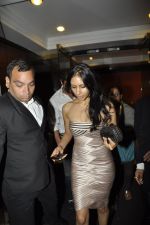 John Abraham snapped with his new girlfriend in Trident, Mumbai on 11th Nov 2011 (10).JPG